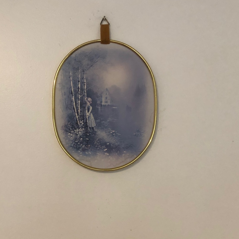 Oval Blue Scenic Wall Frame with Gold Trim